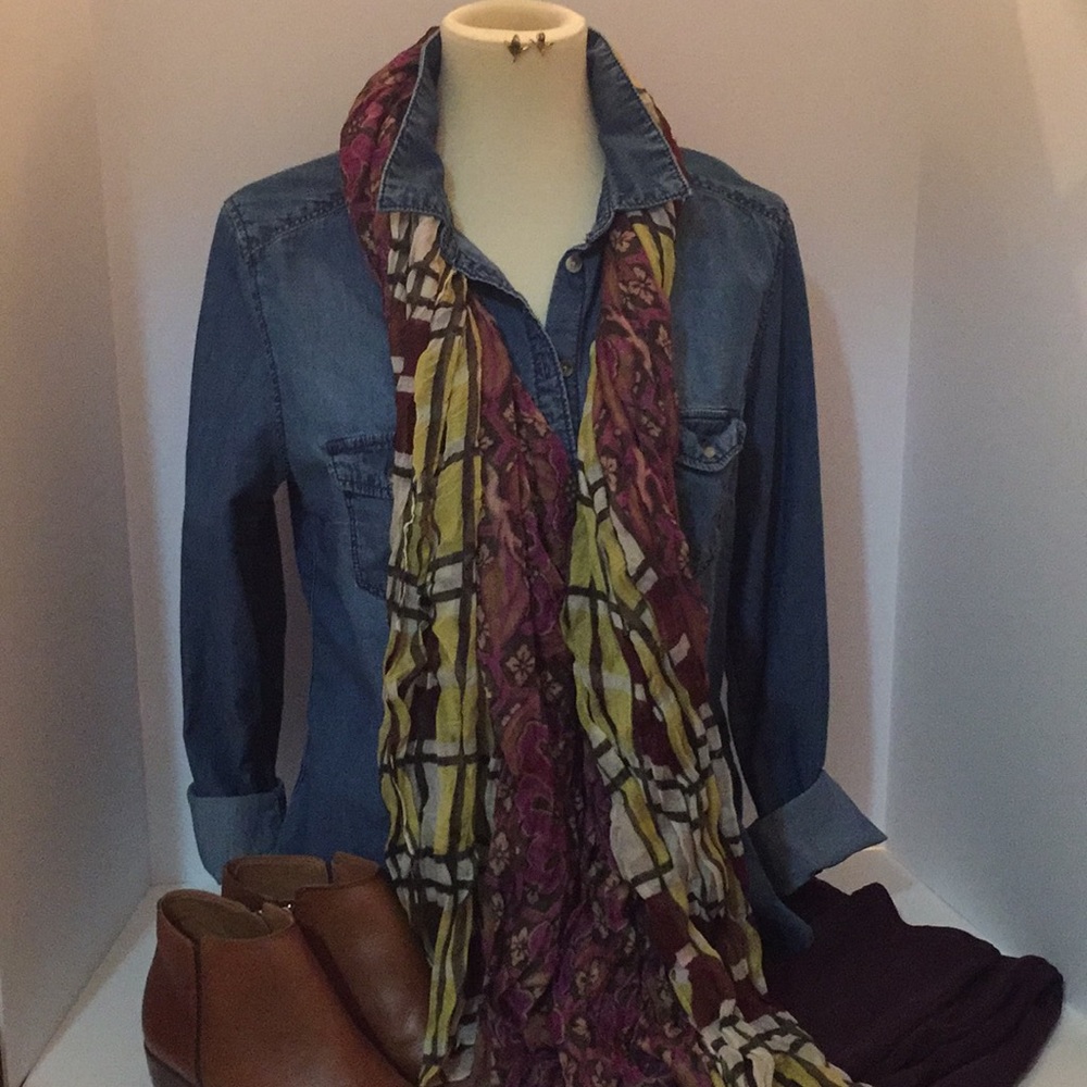 WARDROBE STAPLE: H&M SZ14 denim button down